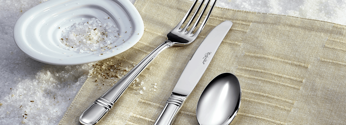 Corby Hall Toledo Cocktail Fork | Mirror Finish: 6229